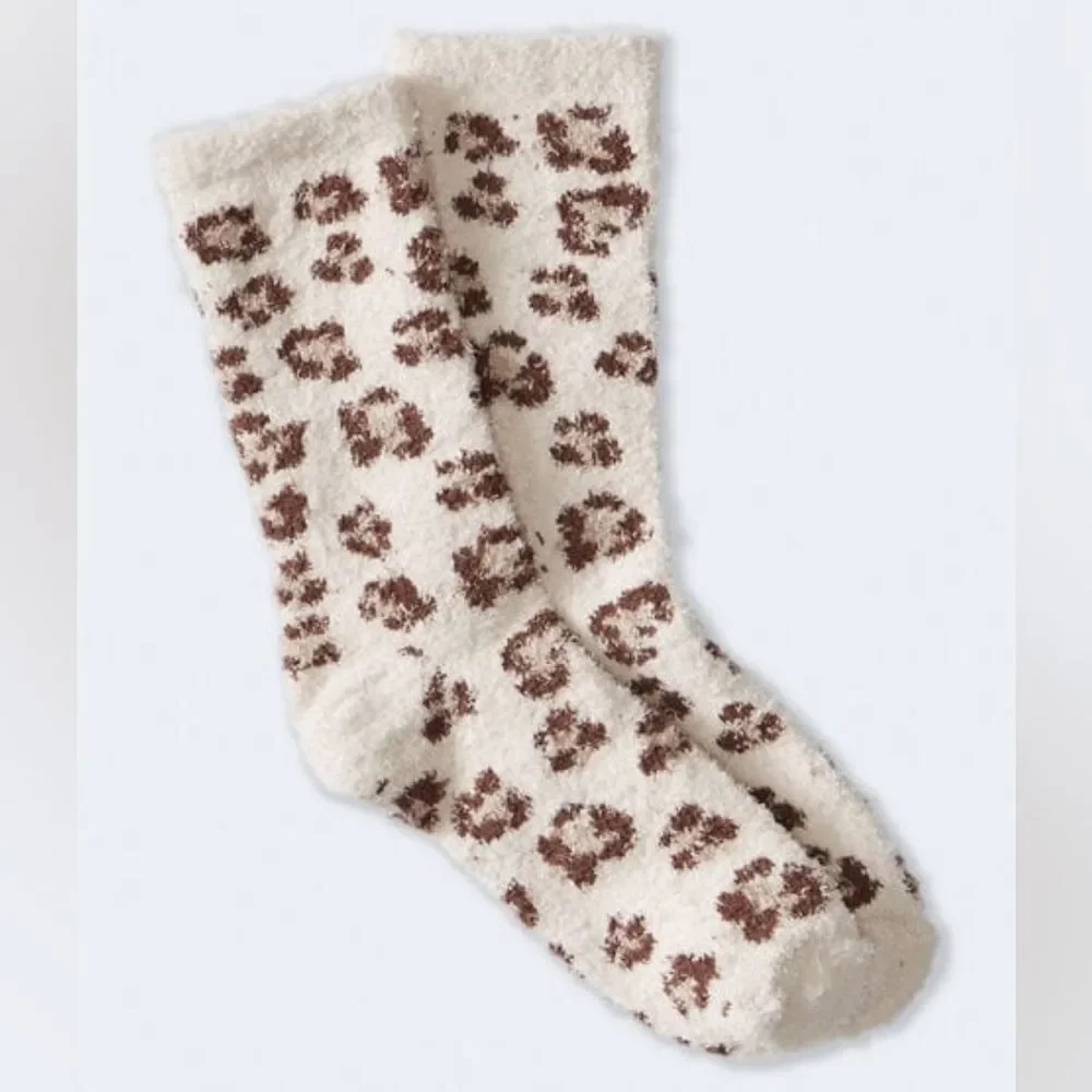 Aeropostale Cream Fuzzy Paw‑Print Socks
